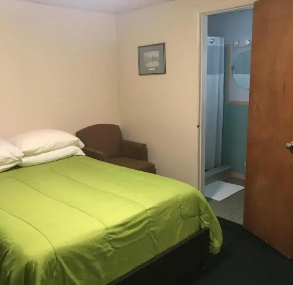スタンダードルーム, Evergreen Motel