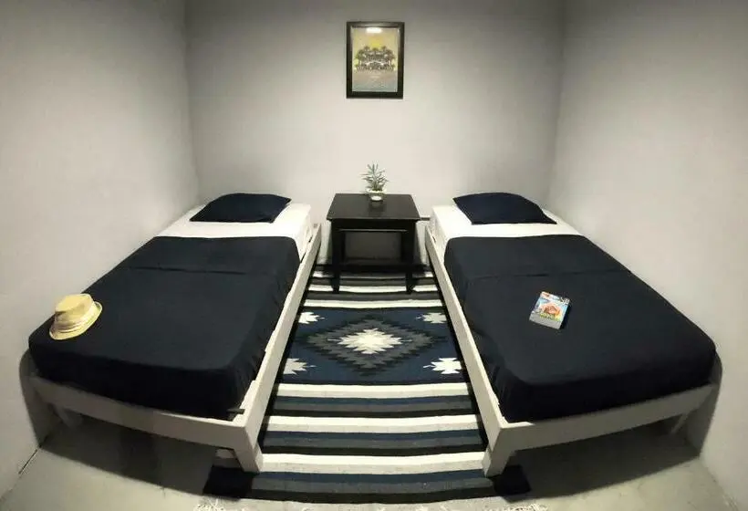 エコノミールーム, Hostel Auikyani