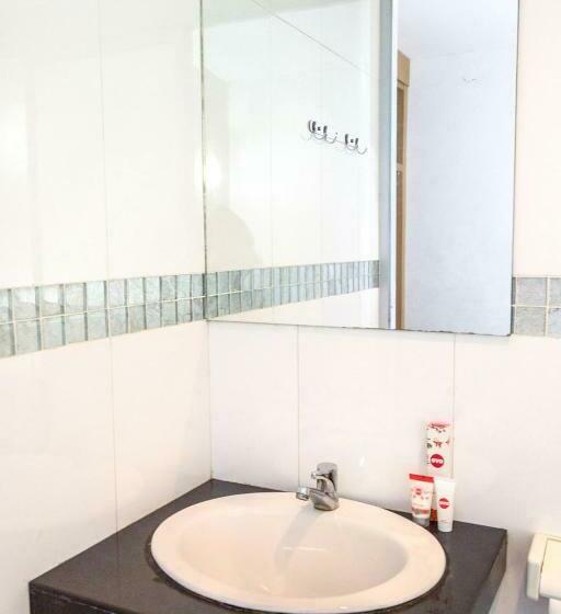 Номер Deluxe, Capital O 664 Romance