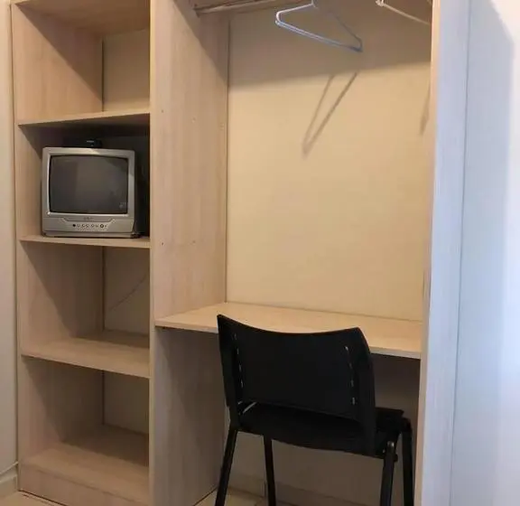 Standard Yhden Hengen Huone, Ricardi Express