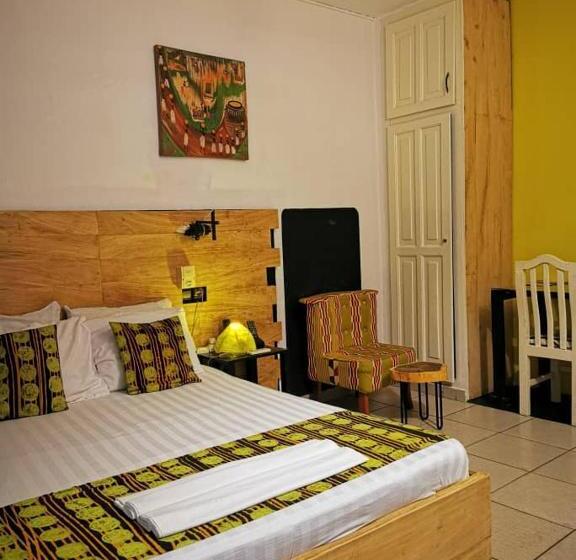 اتاق کلاسیک, La Maison De Canelya