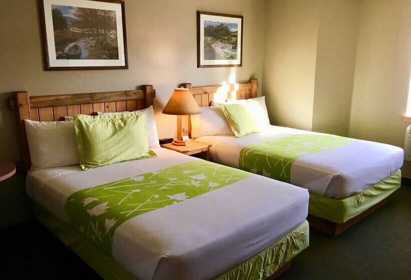 غرفة أساسية عائلية, Boulder Creek Inn