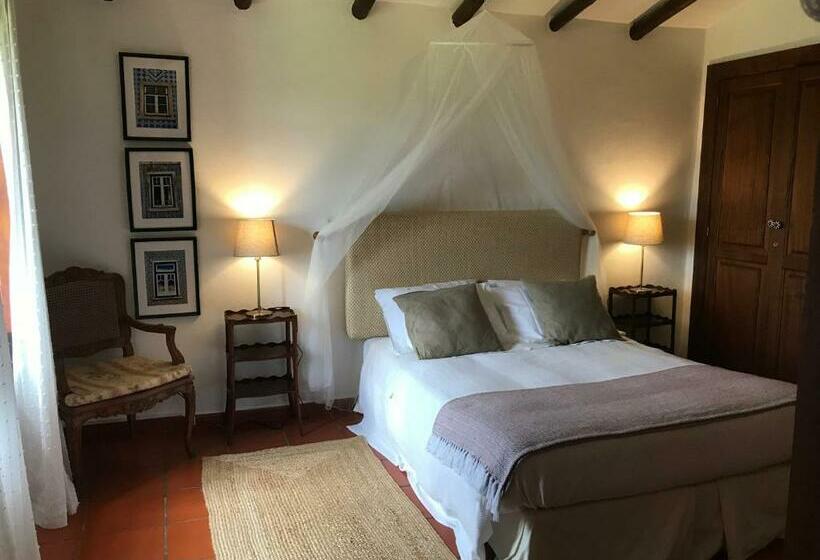 شقة غرفة واحدة, Herdade D. Pedro