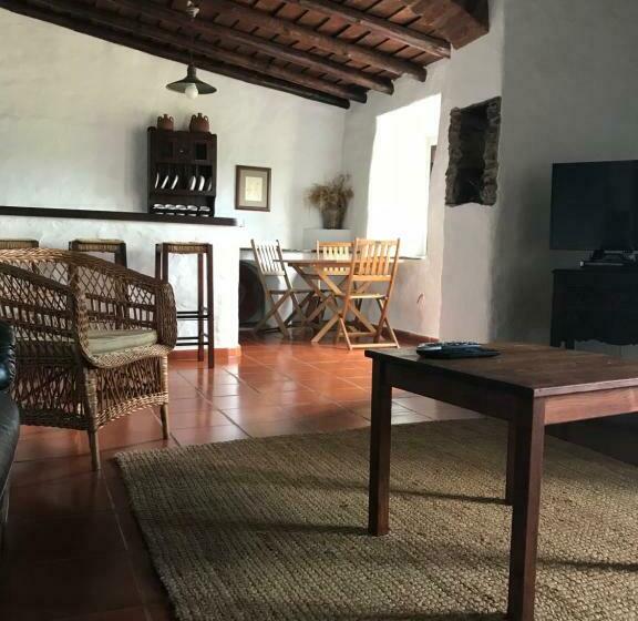 דירת שני חדרים, Herdade D. Pedro