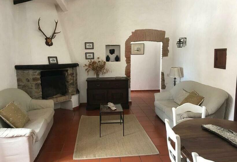 דירת שלושה חדרים, Herdade D. Pedro