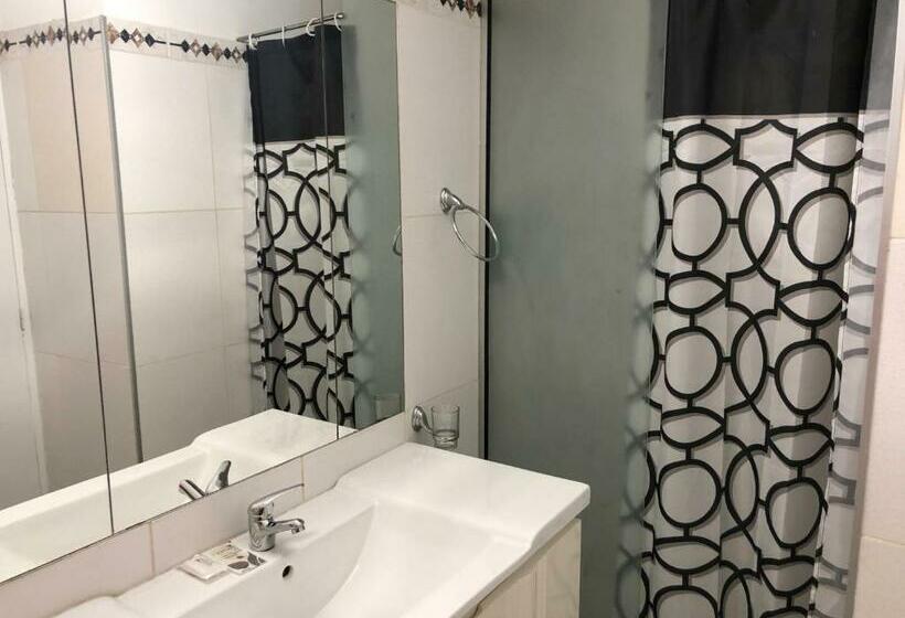 اتاق استاندارد یک نفره, Park Center