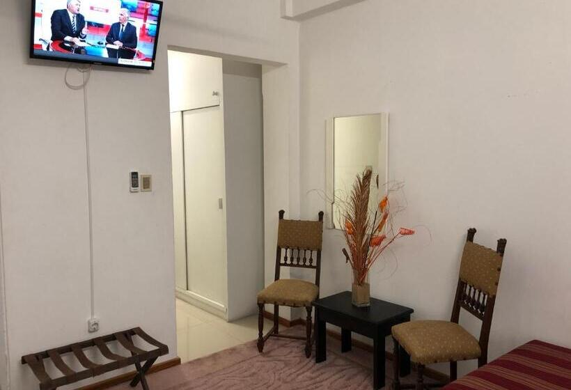 اتاق استاندارد سه نفره, Park Center