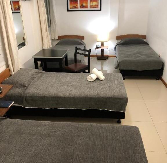 اتاق استاندارد چهار تخته, Park Center