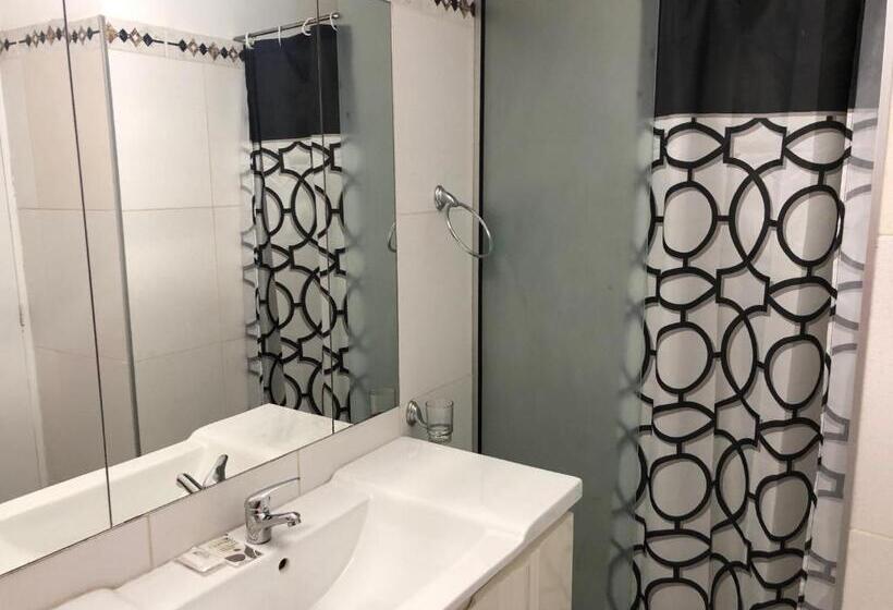 اتاق استاندارد یک نفره, Park Center