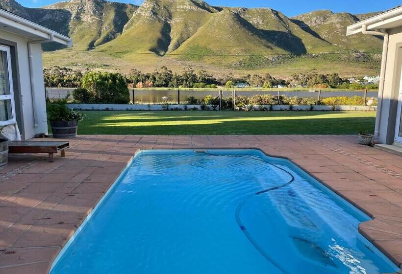 خانه 1 خوابه, Bird's View