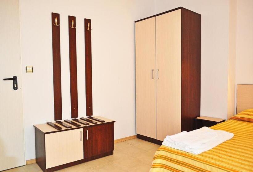 اتاق استاندارد با بالکن, Family Hotel Daf