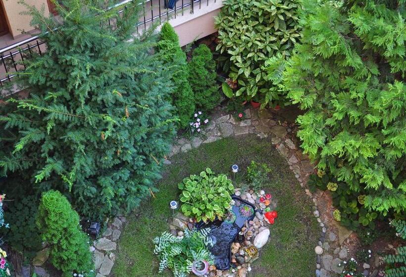 اتاق استاندارد, Family Hotel Daf