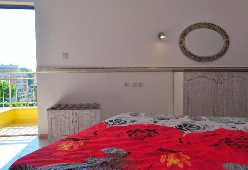 디럭스 룸, Family Hotel Daf