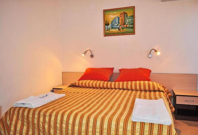 스탠다드 룸, Family Hotel Daf