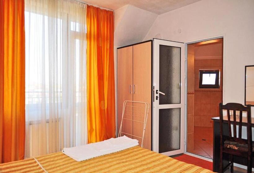 غرفة قياسية, Family Hotel Daf