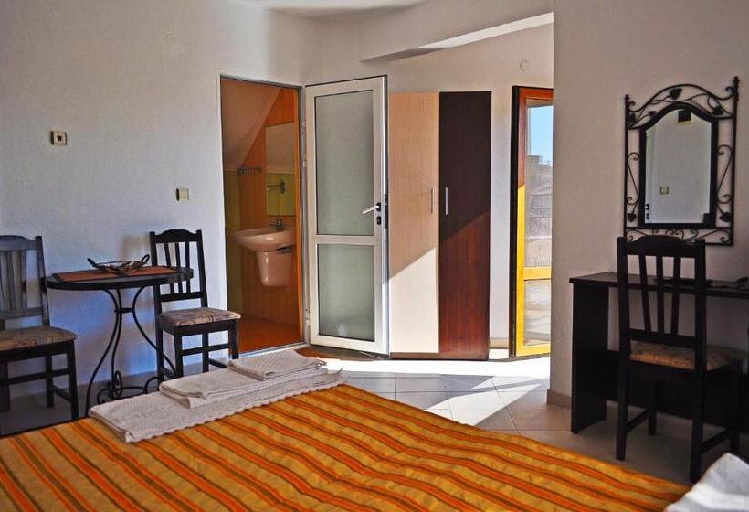 스탠다드 스튜디오 바다 전망, Family Hotel Daf