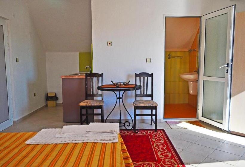 스탠다드 스튜디오 바다 전망, Family Hotel Daf