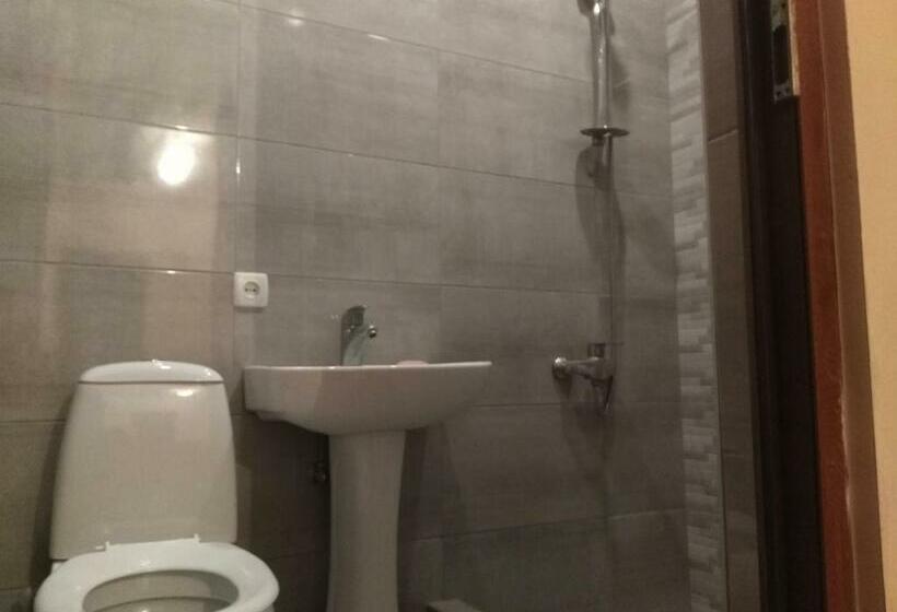 اتاق استاندارد سه نفره, Guest House Gelit