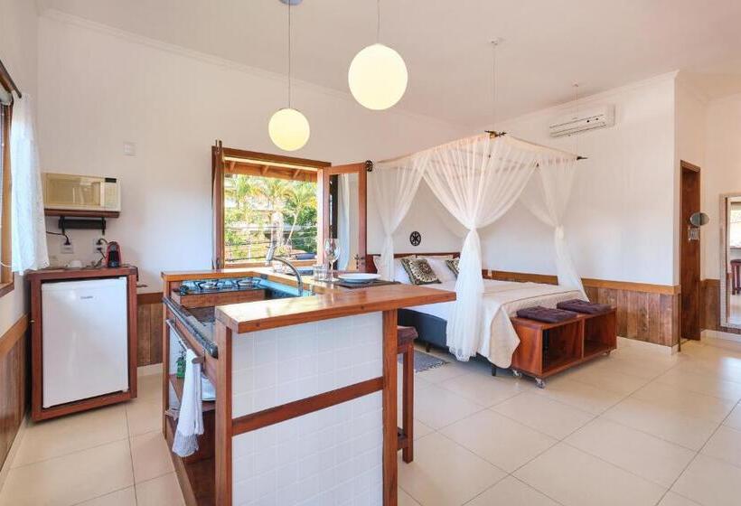 Superior suite with balcony, Pousada Ubatuba Flats