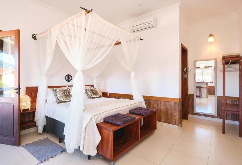 Superior suite with balcony, Pousada Ubatuba Flats