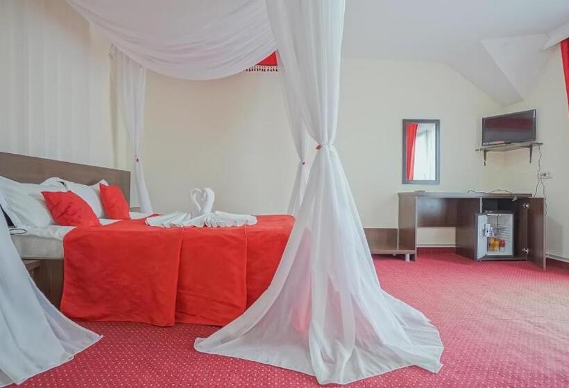 Номер Стандарт с Балконом, Pensiunea La Busu