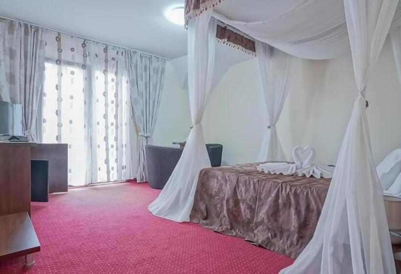 Номер Deluxe Кровать Кинг, Pensiunea La Busu