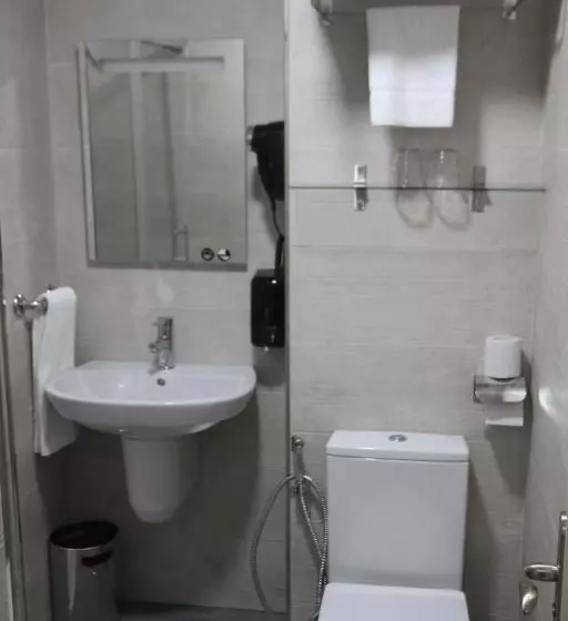 اتاق استاندارد یک نفره, Hostal Roma