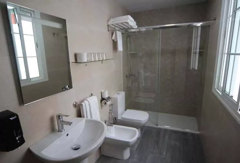 اتاق استاندارد, Hostal Roma