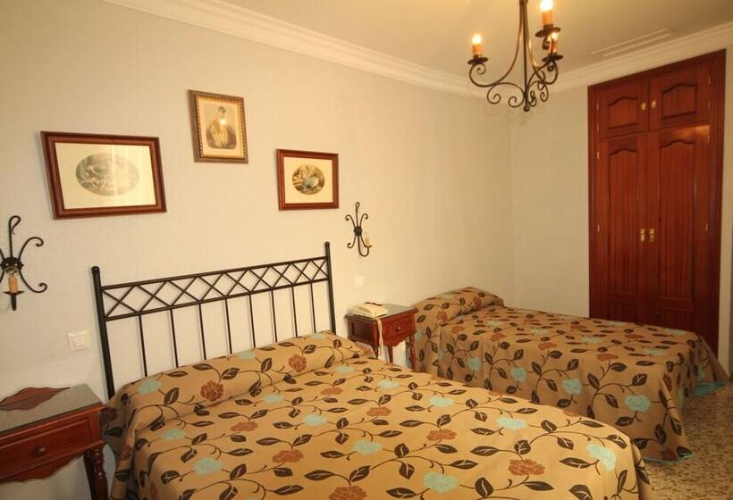 اتاق استاندارد, Hostal Roma