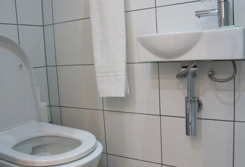 스탠다드 트리플 룸, Alhambra