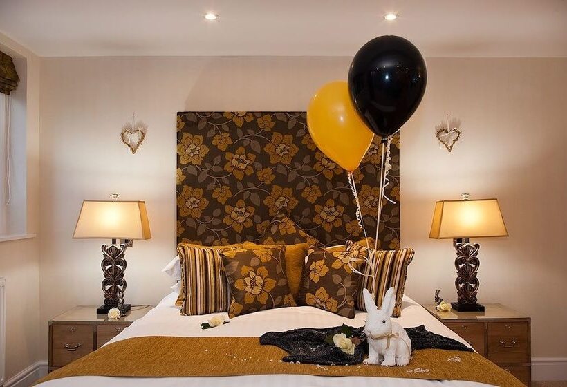 חדר דלוקס, Aphrodites Group