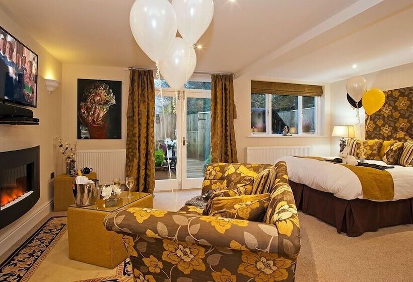 חדר דלוקס, Aphrodites Group