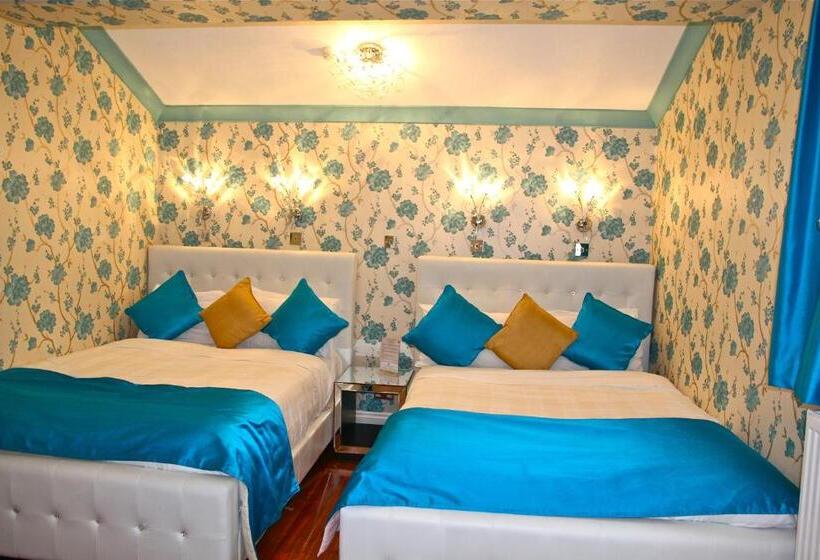 חדר משפחתי, Crompton Guest House