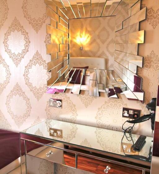 Семейный Номер, Crompton Guest House