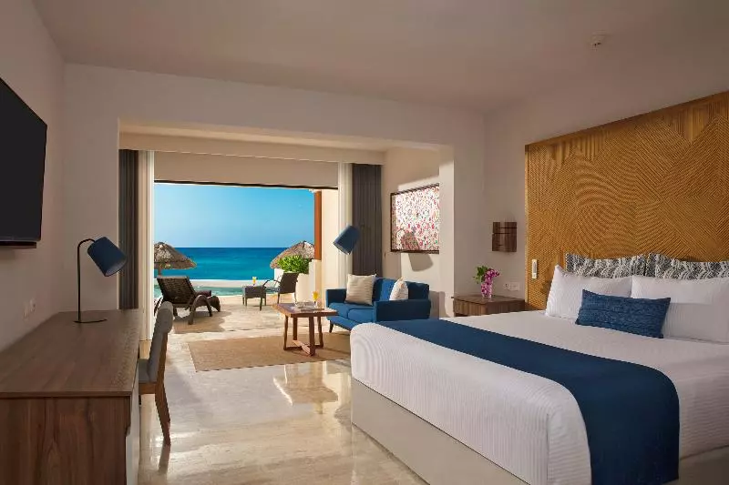 スイートクラブ シービュー, Dreams Sapphire Resort & Spa