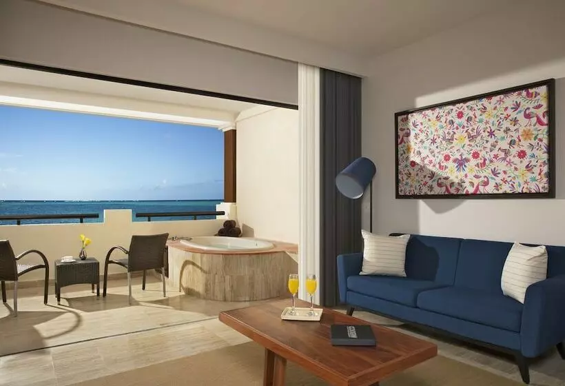 ジュニアスイートクラブ シービュー, Dreams Sapphire Resort & Spa