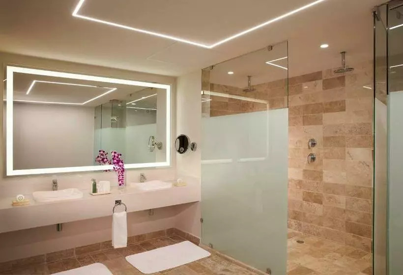 クラブスイート, Dreams Sapphire Resort & Spa