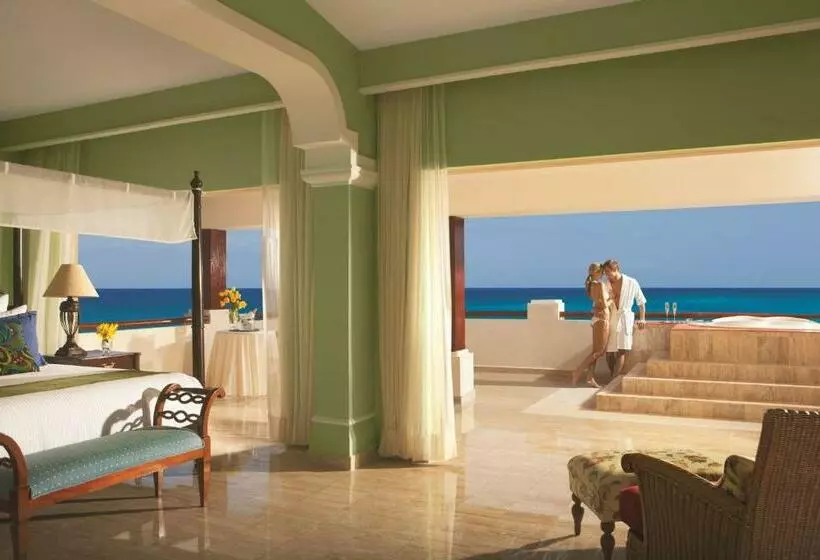 クラブスイート, Dreams Sapphire Resort & Spa