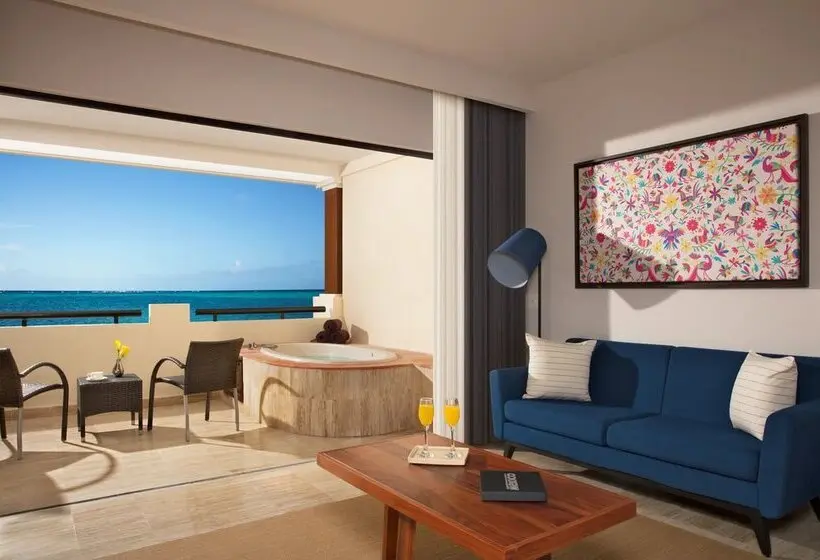 ジュニアスイートクラブ シービュー, Dreams Sapphire Resort & Spa