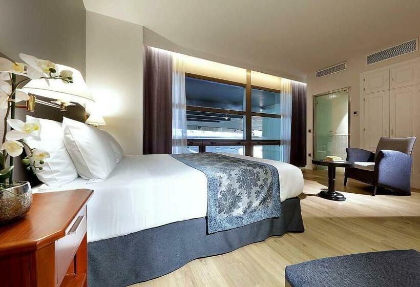 اتاق استاندارد, Exe Isla Cartuja