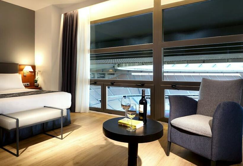 اتاق استاندارد سه نفره, Exe Isla Cartuja