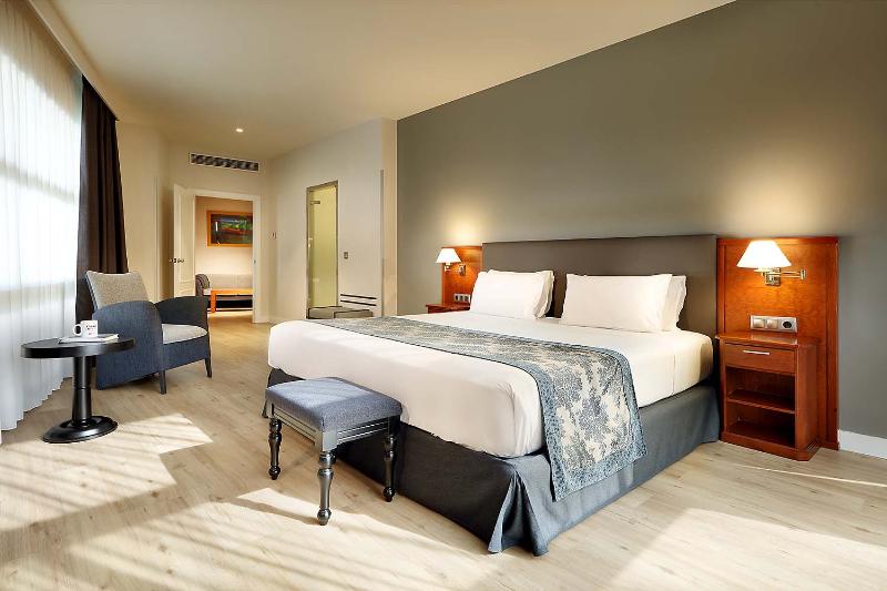 اتاق استاندارد, Exe Isla Cartuja