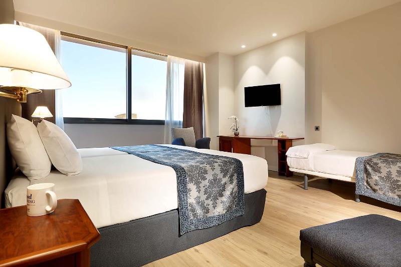 اتاق استاندارد سه نفره, Exe Isla Cartuja