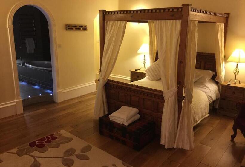 חדר סופריור, Harefield Hall