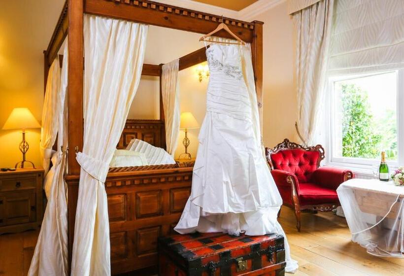 חדר סופריור, Harefield Hall