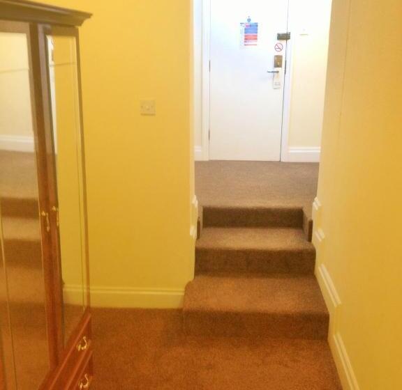 חדר סטנדרט, Harefield Hall