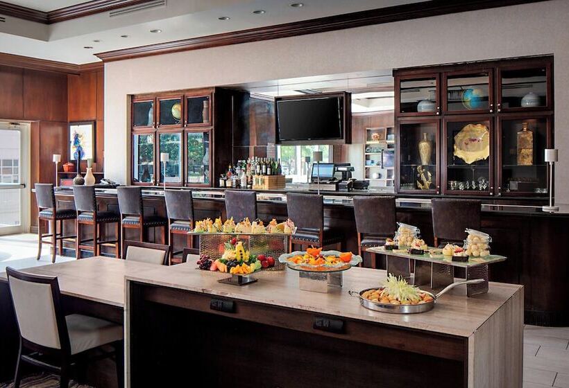 클럽 룸, Little Rock Marriott