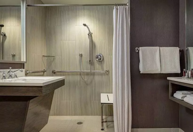 اتاق استاندارد با تخت دوبل, Little Rock Marriott