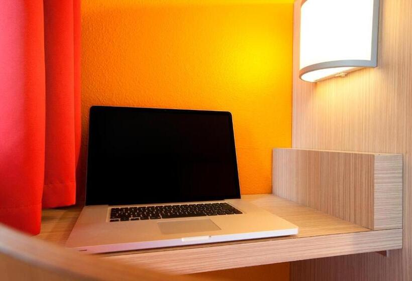 חדר סטנדרט לשלושה, Premiere Classe Reims Sud  Bezannes