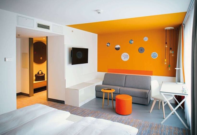 Standardzimmer mit Salon, Vienna House Easy By Wyndham Berlin Prenzlauer Berg